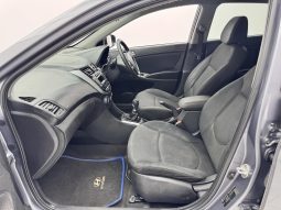 
										Hyundai Accent Hatch 1.6 Fluid full									
