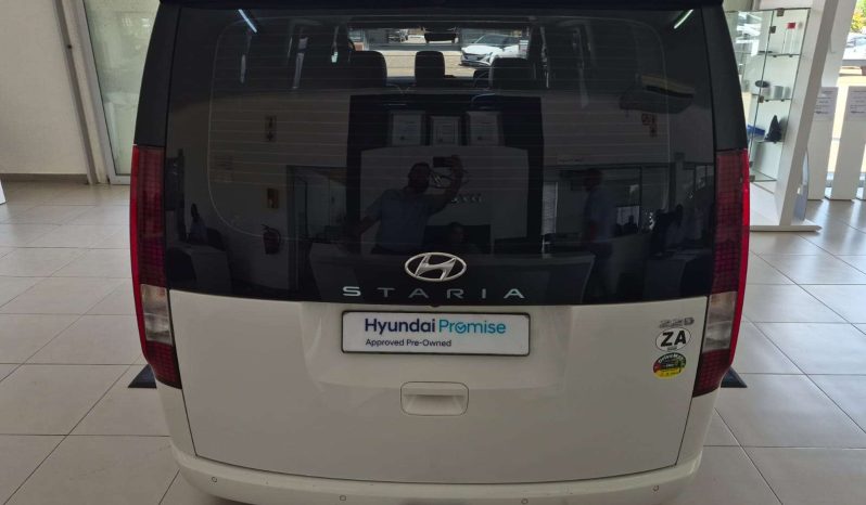 
								Hyundai H-1/STARIA STARIA 2.2D EXECUTIVE A/T full									