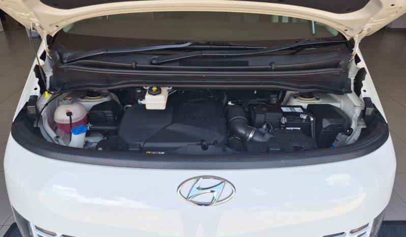
								Hyundai H-1/STARIA STARIA 2.2D EXECUTIVE A/T full									