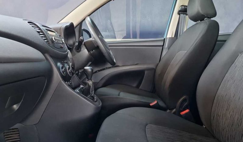 
								Hyundai I10 1.1 Motion full									