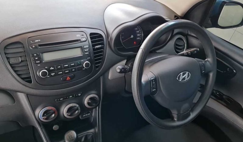 
								Hyundai I10 1.1 Motion full									
