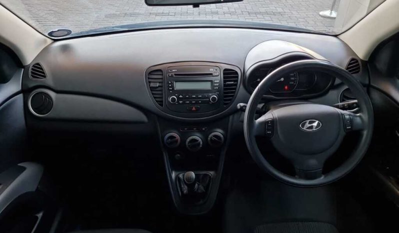 
								Hyundai I10 1.1 Motion full									