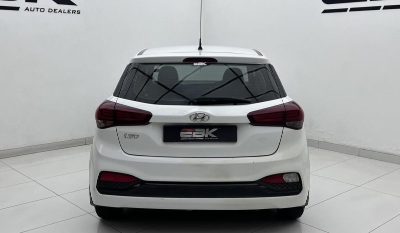 
								Hyundai I20 1.2 Motion full									