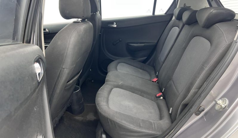 
								Hyundai I20 1.2 Motion full									