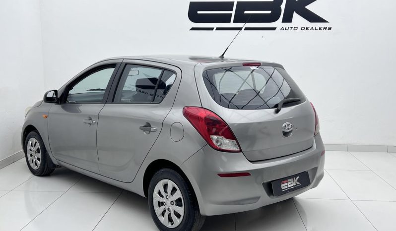 
								Hyundai I20 1.2 Motion full									