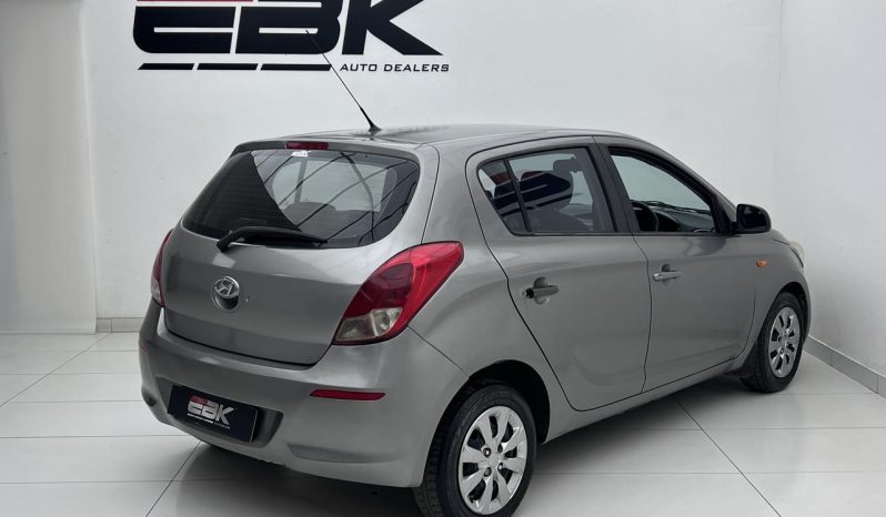 
								Hyundai I20 1.2 Motion full									