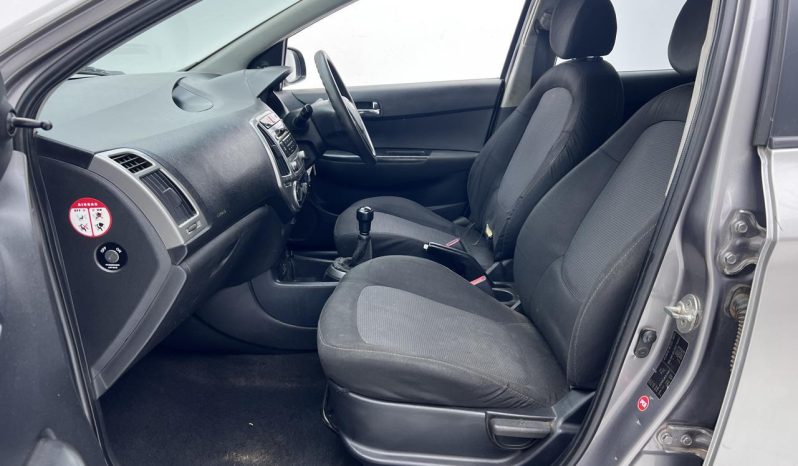 
								Hyundai I20 1.2 Motion full									