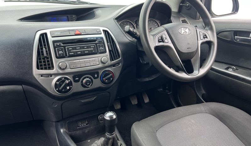 
								Hyundai I20 1.2 Motion full									