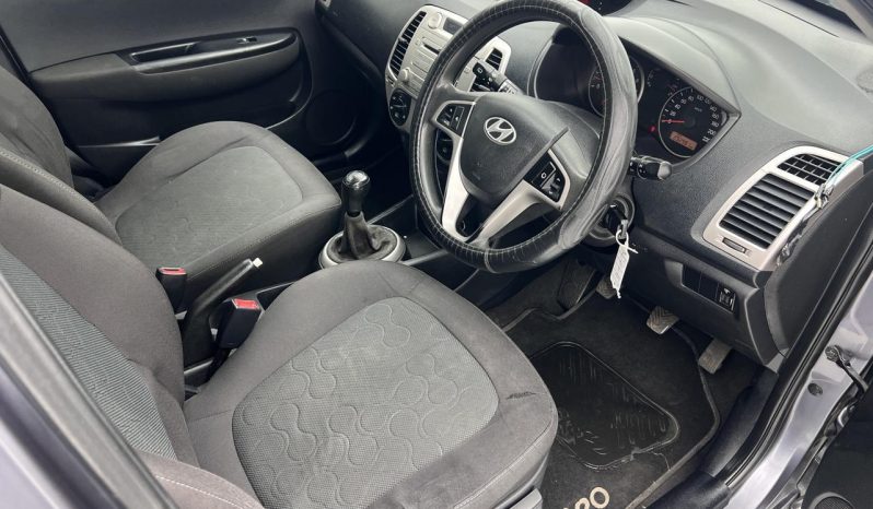 
								Hyundai I20 1.4 Gl full									