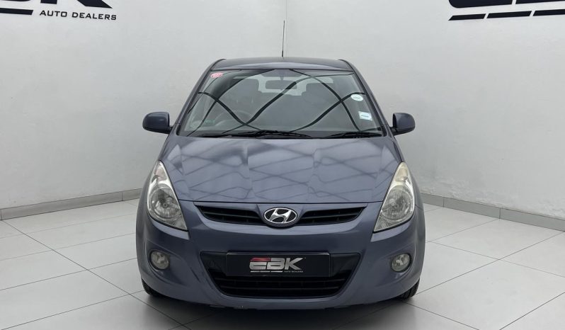 
								Hyundai I20 1.4 Gl full									