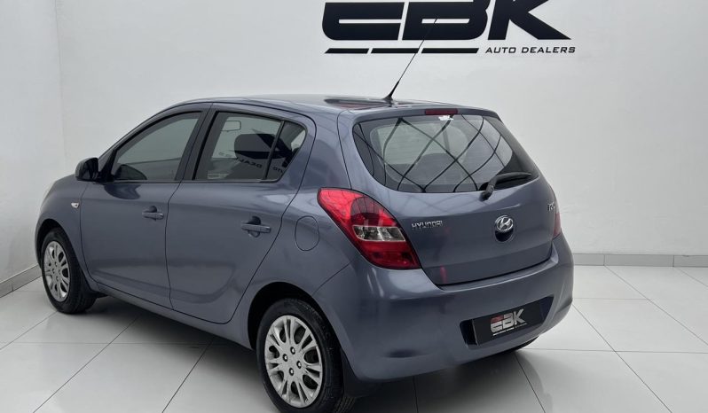 
								Hyundai I20 1.4 Gl full									