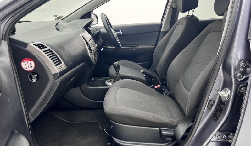 
								Hyundai I20 1.4 Gl full									