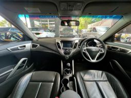 
										Hyundai Veloster 1.6 Gdi Executive full									