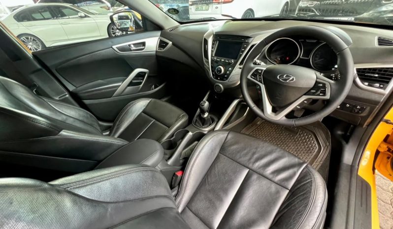 
								Hyundai Veloster 1.6 Gdi Executive full									
