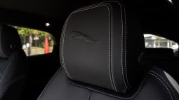 
										Jaguar E-Pace D200 AWD R-Dynamic Black full									