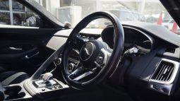 
										Jaguar E-Pace D200 AWD R-Dynamic Black full									