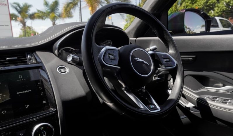
								Jaguar E-Pace D200 AWD R-Dynamic Black full									