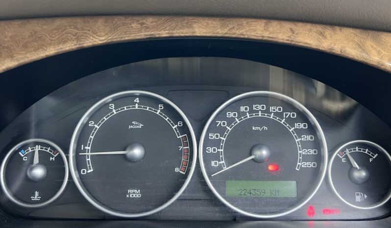 
								Jaguar X-Type 3.0 V6 Se At full									