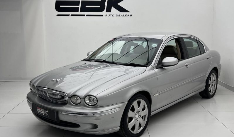 
								Jaguar X-Type 3.0 V6 Se At full									