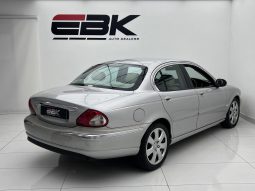 
										Jaguar X-Type 3.0 V6 Se At full									