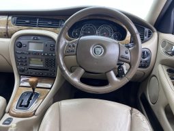 
										Jaguar X-Type 3.0 V6 Se At full									