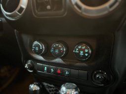 
										JEEP WRANGLER WRANGLER UNLTD SAHARA 3.6L V6 A/T full									