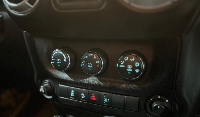 
								JEEP WRANGLER WRANGLER UNLTD SAHARA 3.6L V6 A/T full									