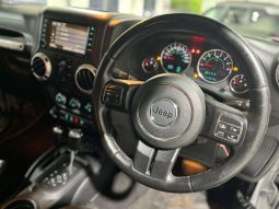 
										JEEP WRANGLER WRANGLER UNLTD SAHARA 3.6L V6 A/T full									