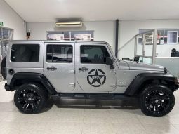 
										JEEP WRANGLER WRANGLER UNLTD SAHARA 3.6L V6 A/T full									