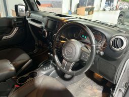 
										JEEP WRANGLER WRANGLER UNLTD SAHARA 3.6L V6 A/T full									
