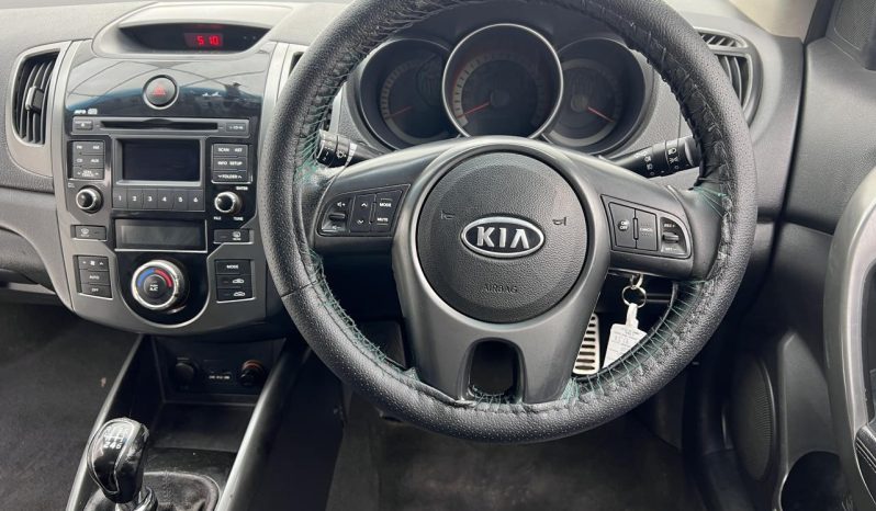 
								Kia Cerato 2.0 Koup full									