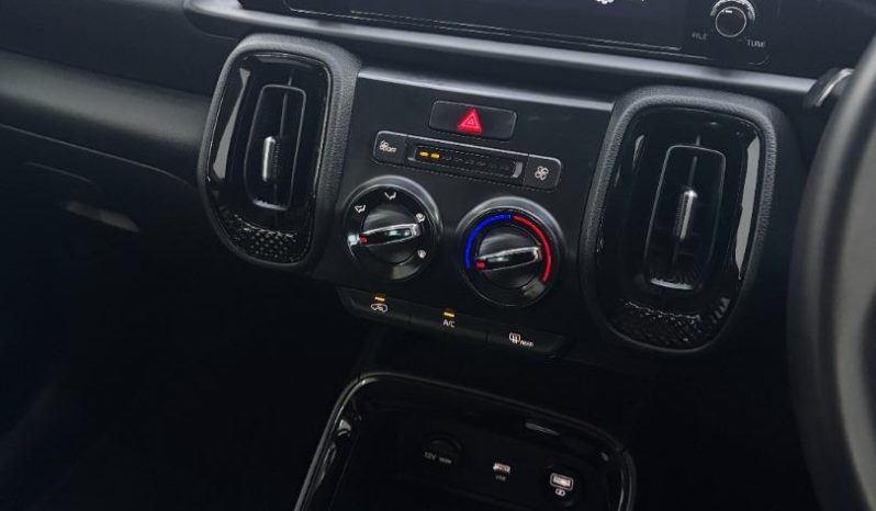 
								Kia Sonet 1.5 Ex full									