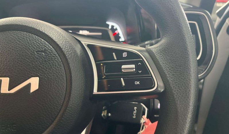 
								KIA Sonet SONET 1.5 LX CVT full									