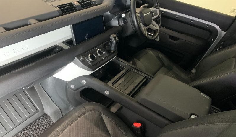
								Land Rover Defender 110 AWD 2.0 D 177kW D240 X-Dynamic SE full									