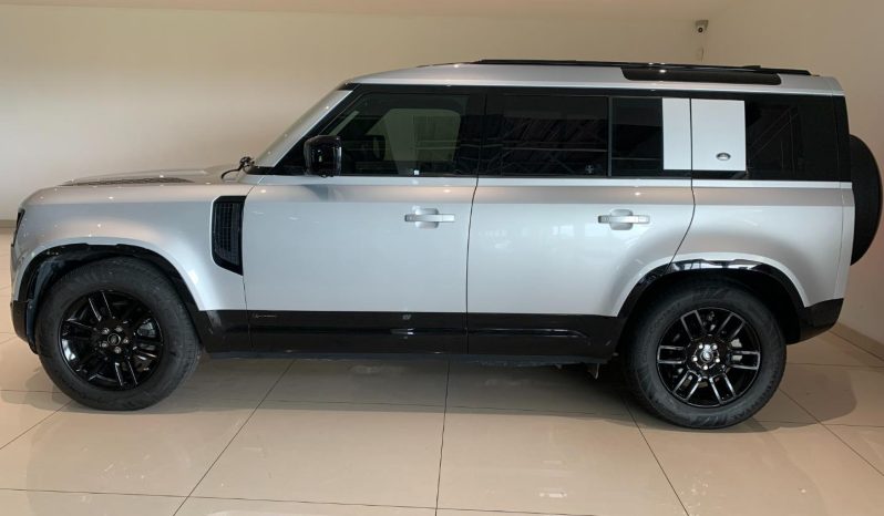 
								Land Rover Defender 110 AWD 2.0 D 177kW D240 X-Dynamic SE full									