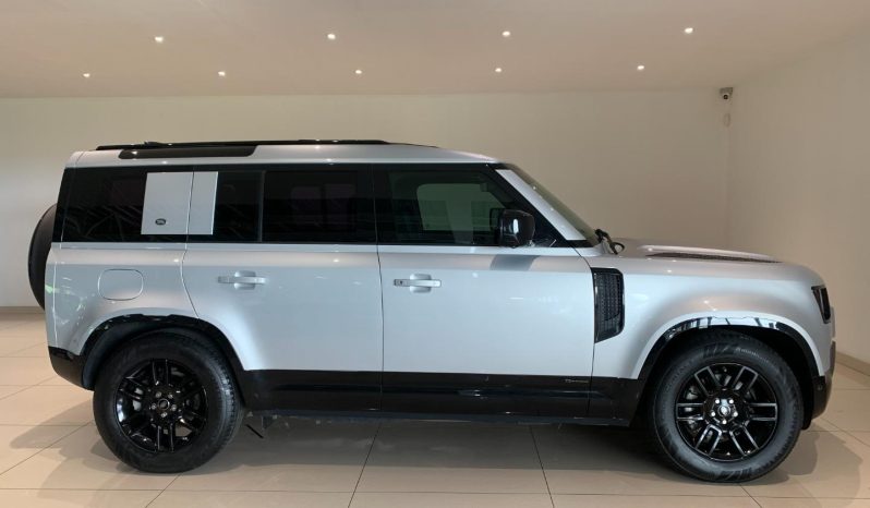 
								Land Rover Defender 110 AWD 2.0 D 177kW D240 X-Dynamic SE full									