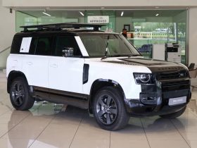 Land Rover Defender 110 D300 X-Dynamic Hse Awd (221kW)