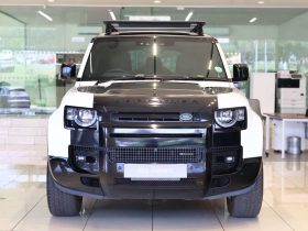 Land Rover Defender 110 D300 X-Dynamic Hse Awd (221kW)