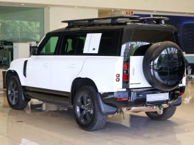 Land Rover Defender 110 D300 X-Dynamic Hse Awd (221kW)