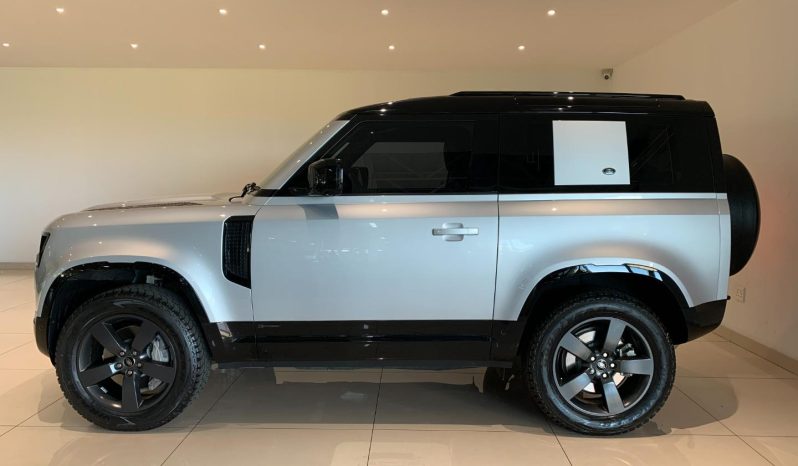 
								Land Rover Defender 90 AWD 3.0 P 294kW P400 X-Dynamic SE full									