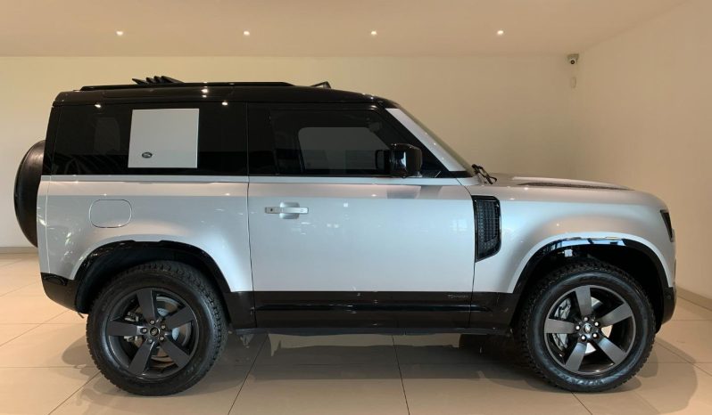 
								Land Rover Defender 90 AWD 3.0 P 294kW P400 X-Dynamic SE full									