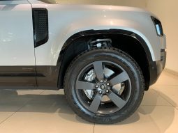 
										Land Rover Defender 90 AWD 3.0 P 294kW P400 X-Dynamic SE full									