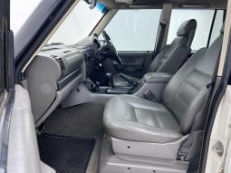 
										Land Rover Discovery 2 4.0 V8 Gs At full									