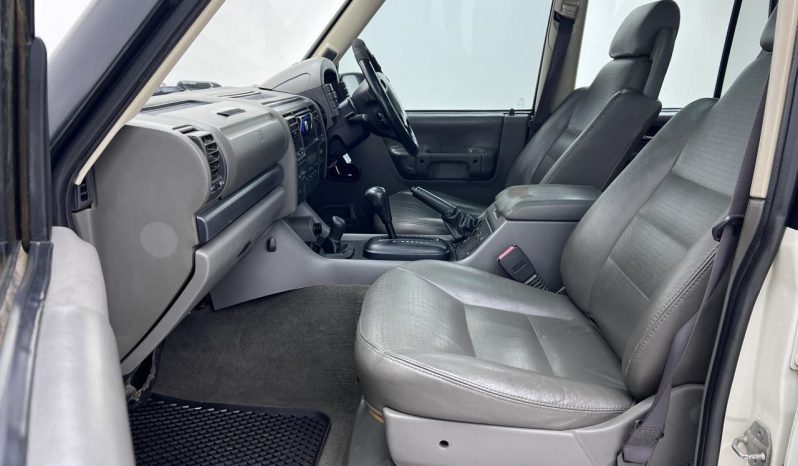 
								Land Rover Discovery 2 4.0 V8 Gs At full									