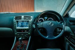 
										Lexus Is250 250 Se At full									