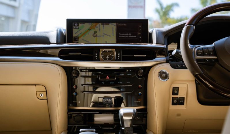 
								Lexus LX 570 full									