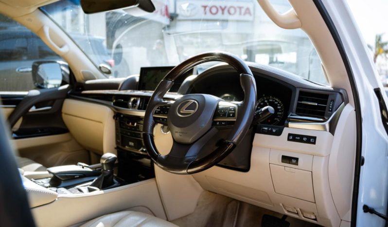 
								Lexus LX 570 full									