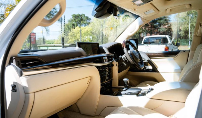 
								Lexus LX 570 full									