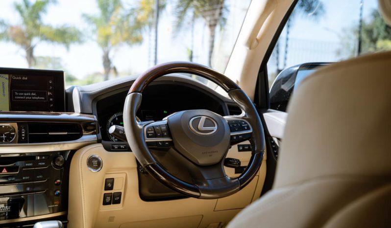 
								Lexus LX 570 full									