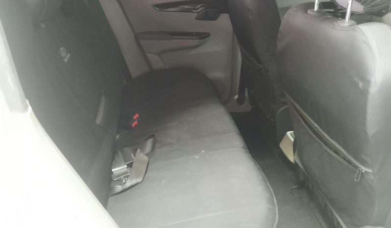 
								Mahindra KUV 100 KUV 100 1.2TD K8 full									